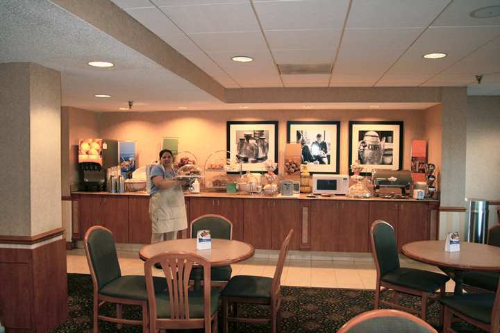 Spark By Hilton Germantown Washington Dc North מסעדה תמונה